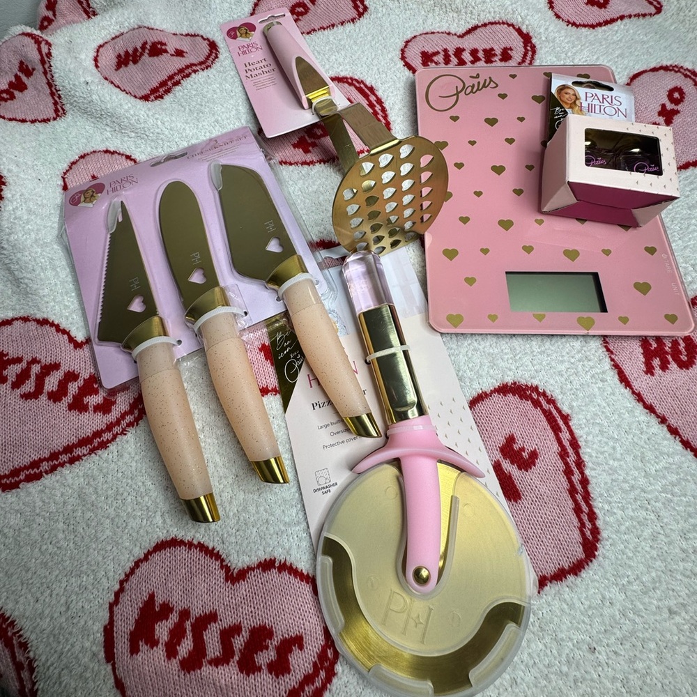 Paris Hilton Pink Kitchen Bundle